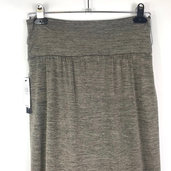 Champagne Maxi Skirt With Side Slit - Picture 2 of 4